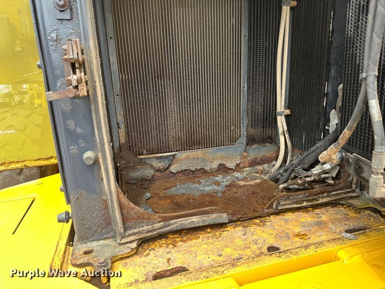 image for item EB2484 2004 John Deere 624J wheel loader