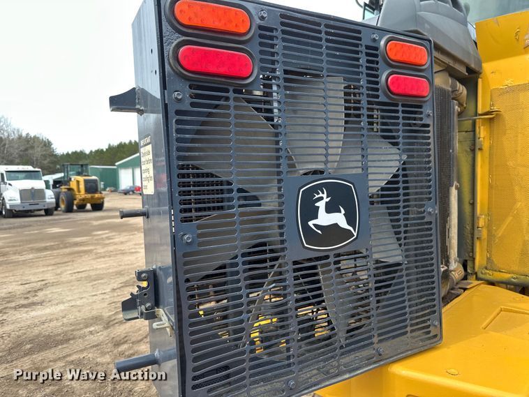 image for item EB2484 2004 John Deere 624J wheel loader