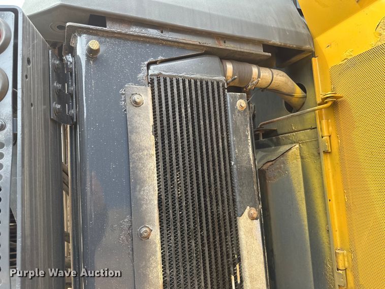 image for item EB2484 2004 John Deere 624J wheel loader