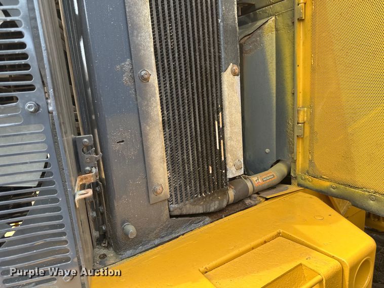 image for item EB2484 2004 John Deere 624J wheel loader