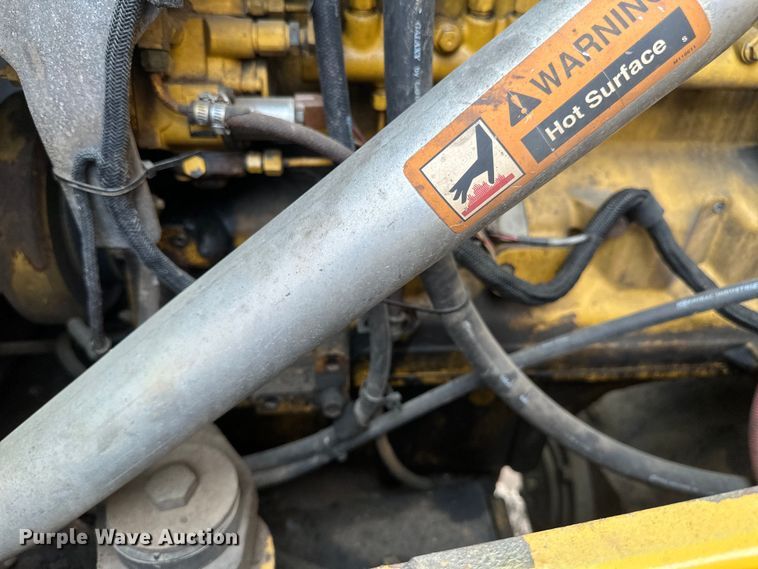 image for item EB2484 2004 John Deere 624J wheel loader