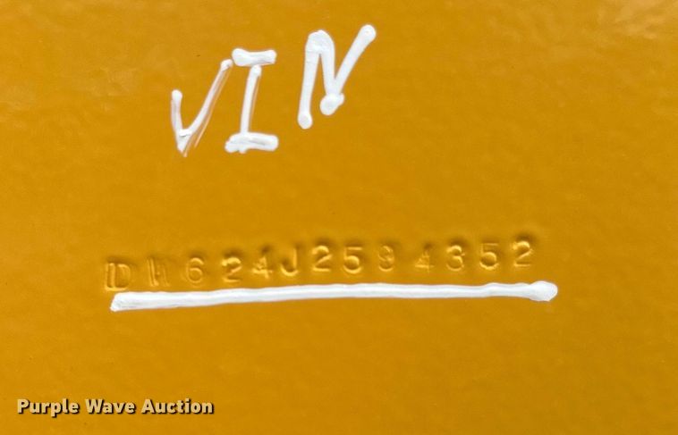 image for item EB2484 2004 John Deere 624J wheel loader