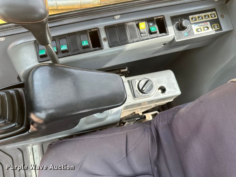 image for item EB2485 2008 Volvo  ECR88 mini excavator