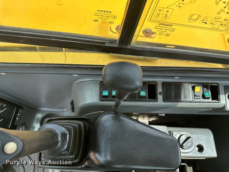 image for item EB2485 2008 Volvo  ECR88 mini excavator