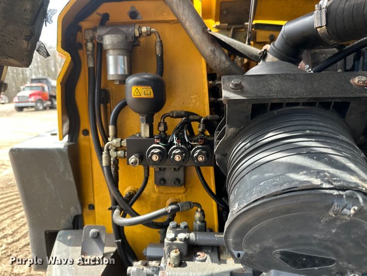 image for item EB2485 2008 Volvo  ECR88 mini excavator