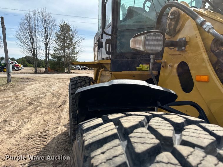 image for item EB2487 2012 Caterpillar  930H wheel loader