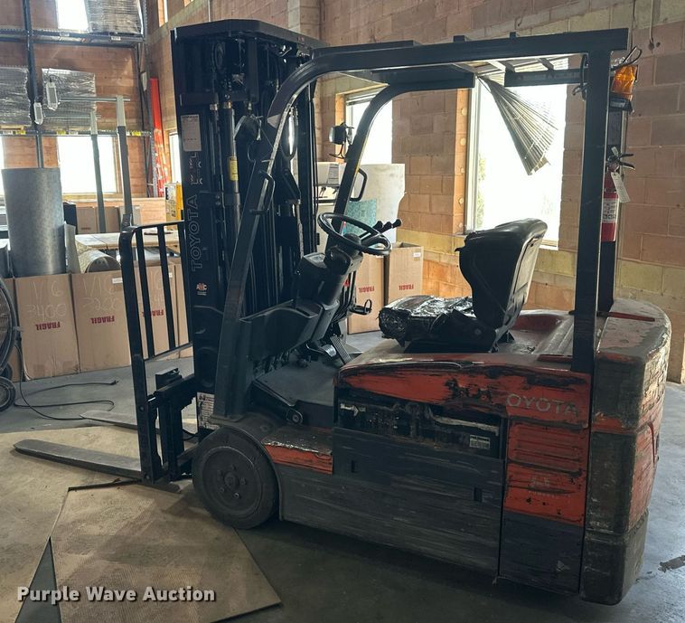 image for item EB2493 Toyota 7FBEU20 forklift