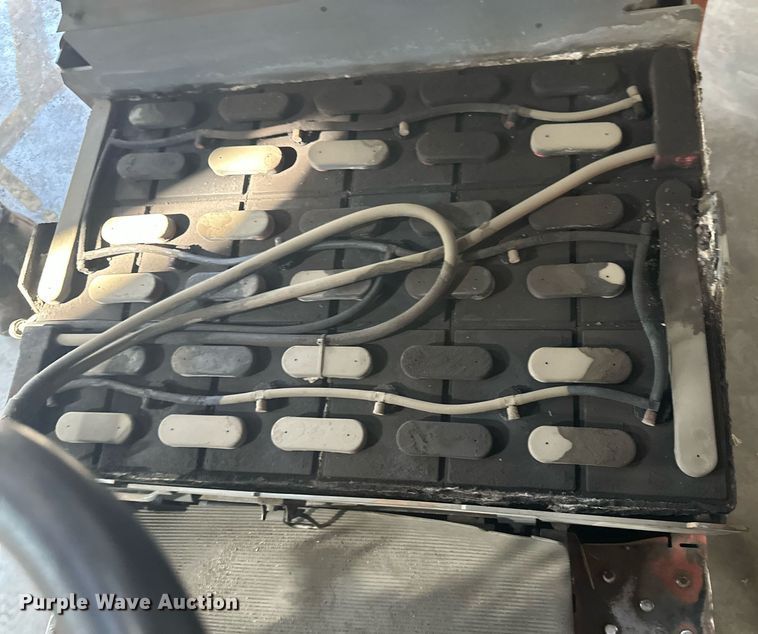 image for item EB2493 Toyota 7FBEU20 forklift