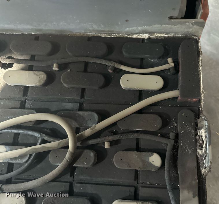 image for item EB2493 Toyota 7FBEU20 forklift