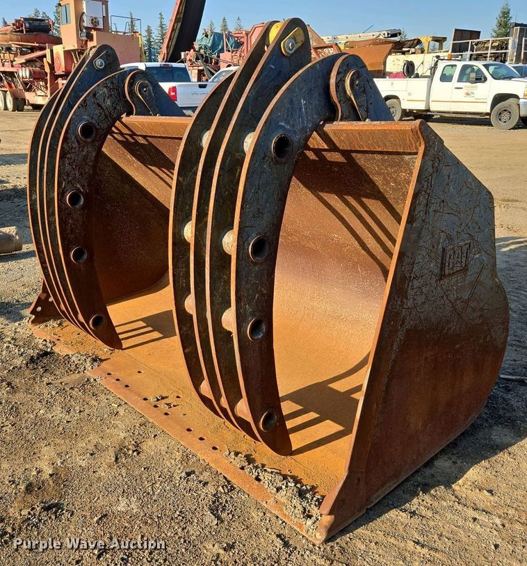 image for item EC0937 Caterpillar wheel loader grapple bucket