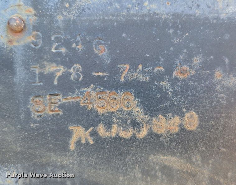 image for item EC0937 Caterpillar wheel loader grapple bucket