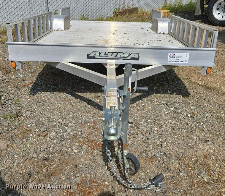 image for item EC0942 2010 Aluma A212 utility trailer