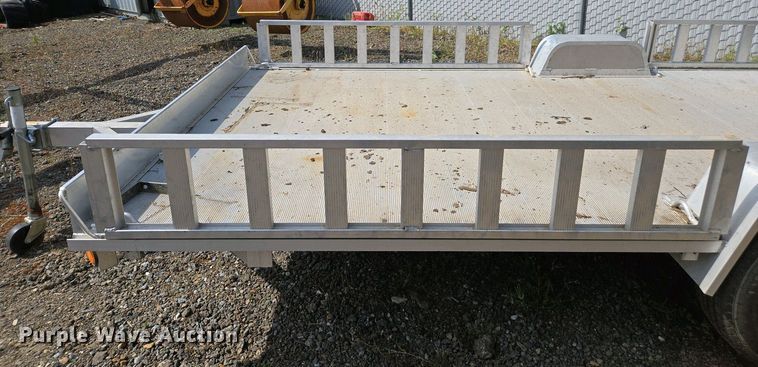 image for item EC0942 2010 Aluma A212 utility trailer