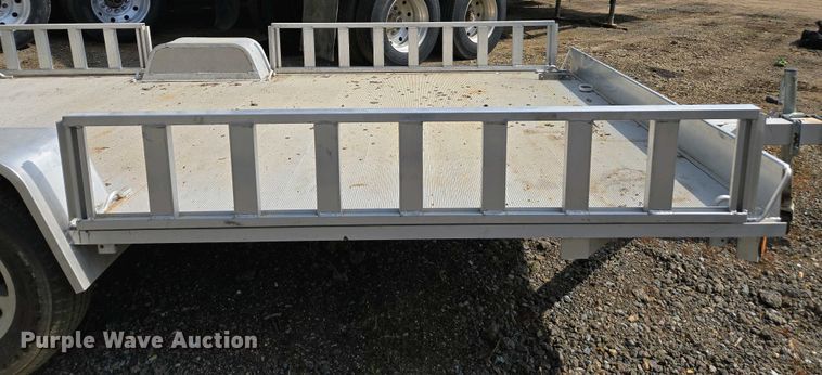 image for item EC0942 2010 Aluma A212 utility trailer