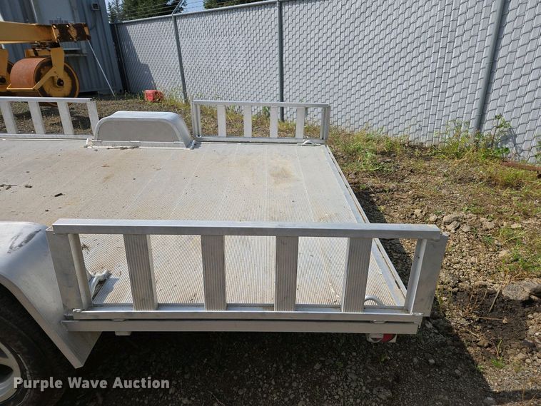 image for item EC0942 2010 Aluma A212 utility trailer