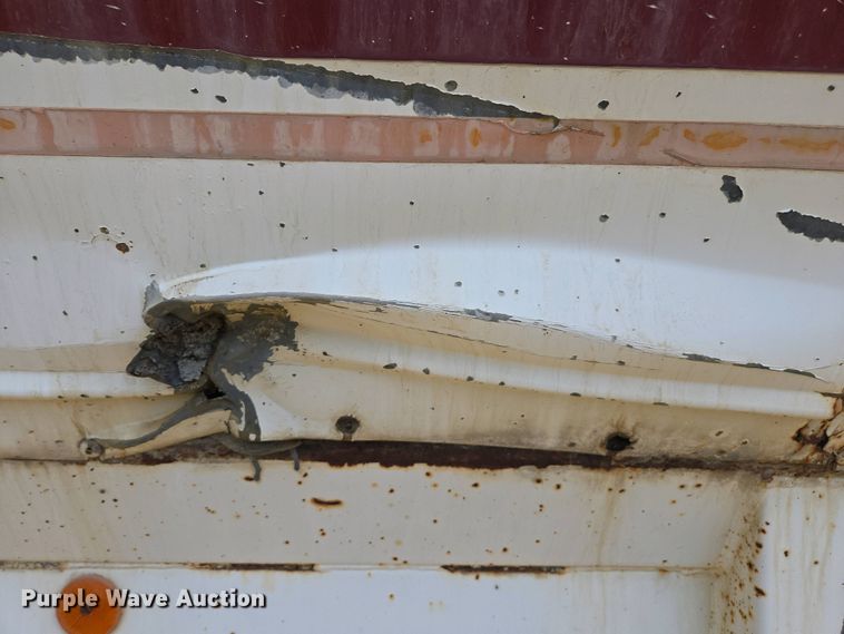 image for item EC0948 1993 Red River LB 237 live bottom trailer