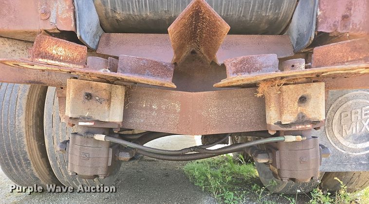 image for item EC0948 1993 Red River LB 237 live bottom trailer