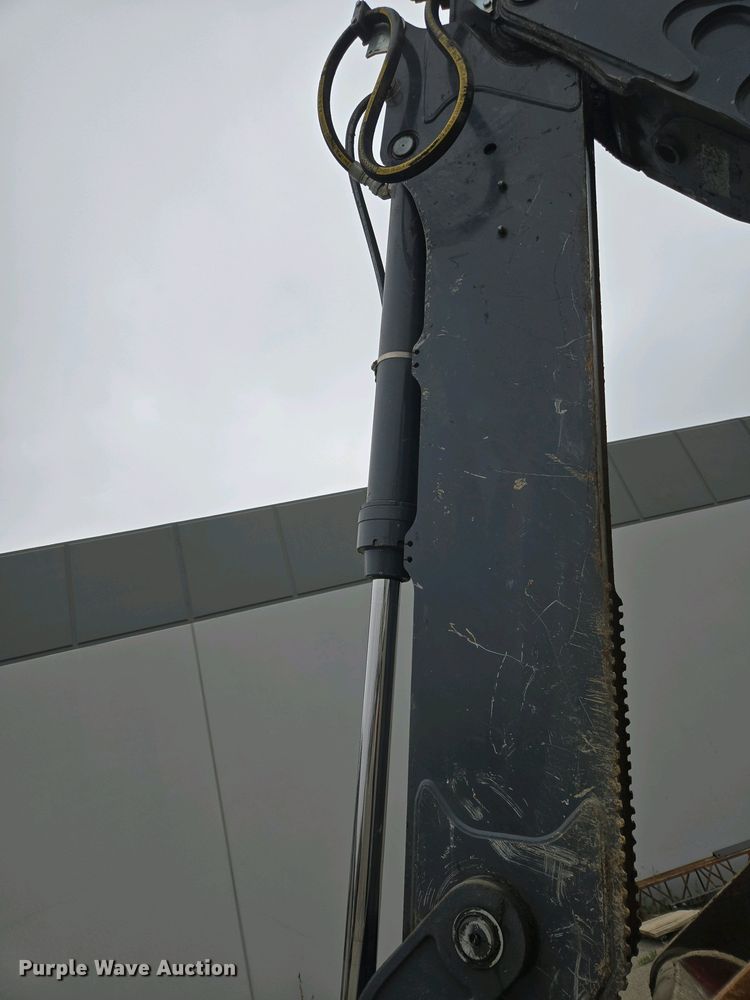 image for item EC0956 2020 John Deere 710L backhoe