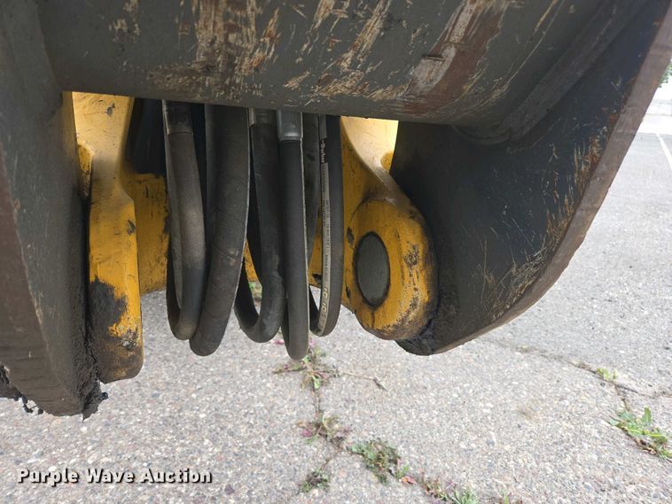 image for item EC0956 2020 John Deere 710L backhoe