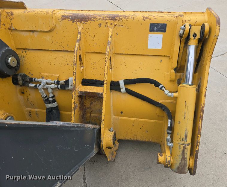 image for item EC0956 2020 John Deere 710L backhoe