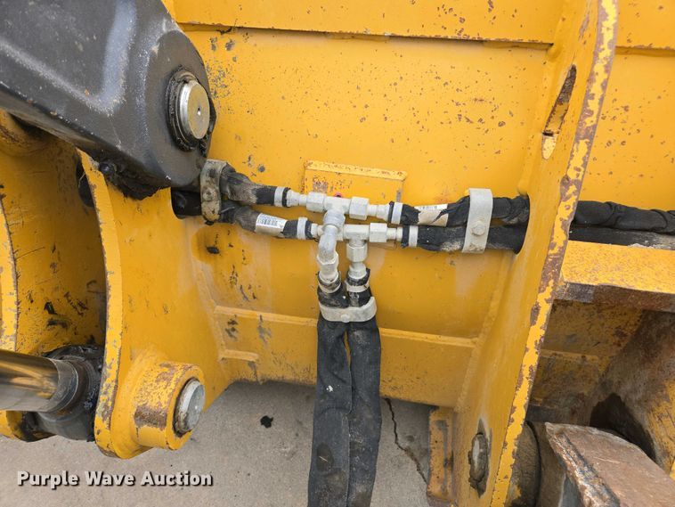 image for item EC0956 2020 John Deere 710L backhoe