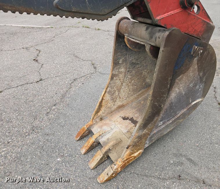 image for item EC0956 2020 John Deere 710L backhoe