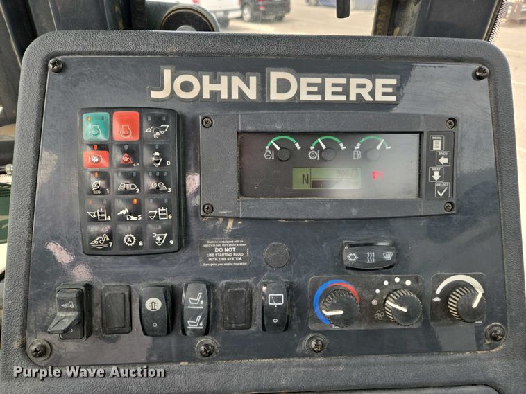 image for item EC0956 2020 John Deere 710L backhoe