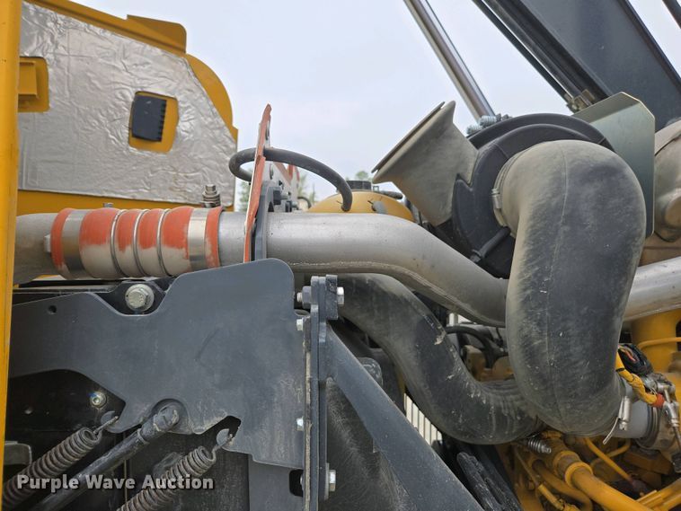 image for item EC0956 2020 John Deere 710L backhoe