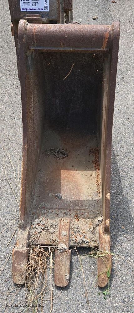 image for item EC0956 2020 John Deere 710L backhoe