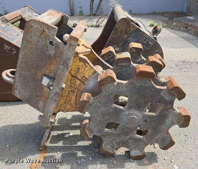 image for item EC0956 2020 John Deere 710L backhoe