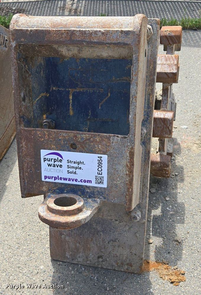 image for item EC0956 2020 John Deere 710L backhoe