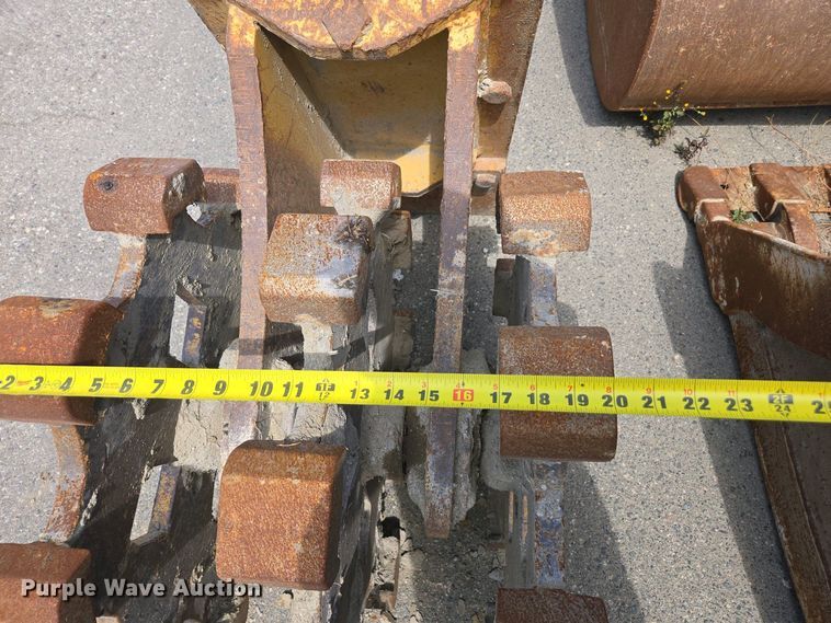 image for item EC0956 2020 John Deere 710L backhoe