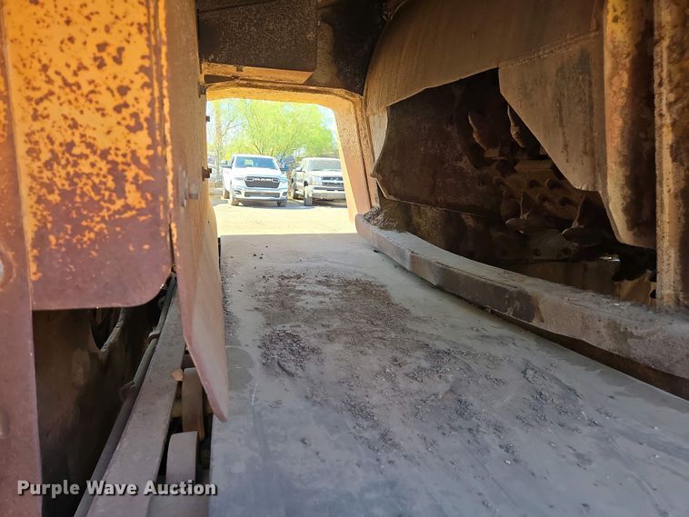 image for item EC0959 1992 Vermeer T850 trencher