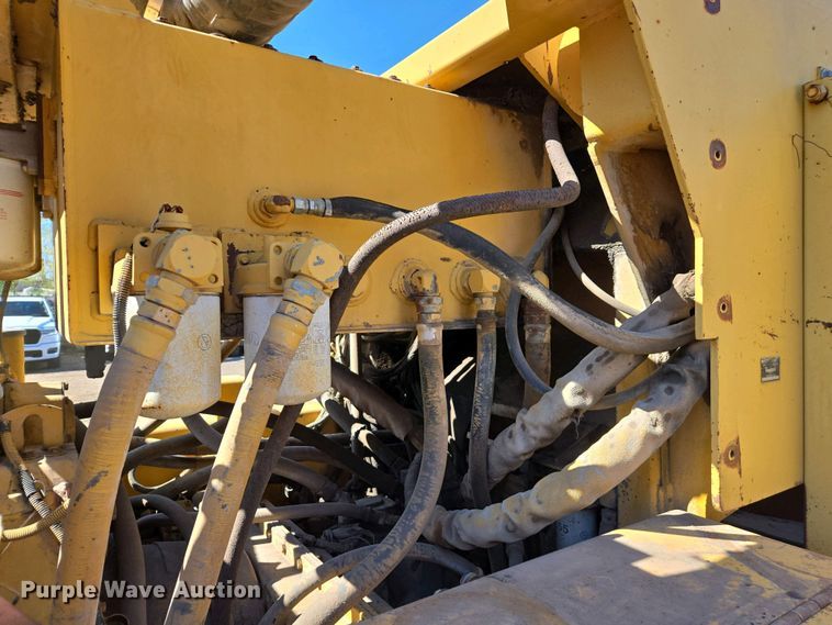 image for item EC0959 1992 Vermeer T850 trencher