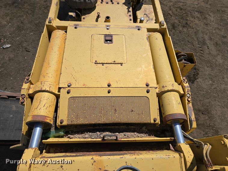 image for item EC0959 1992 Vermeer T850 trencher