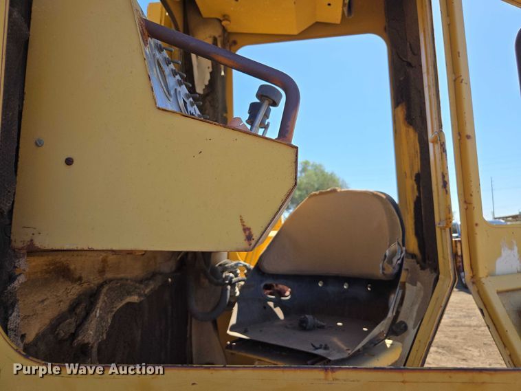 image for item EC0959 1992 Vermeer T850 trencher