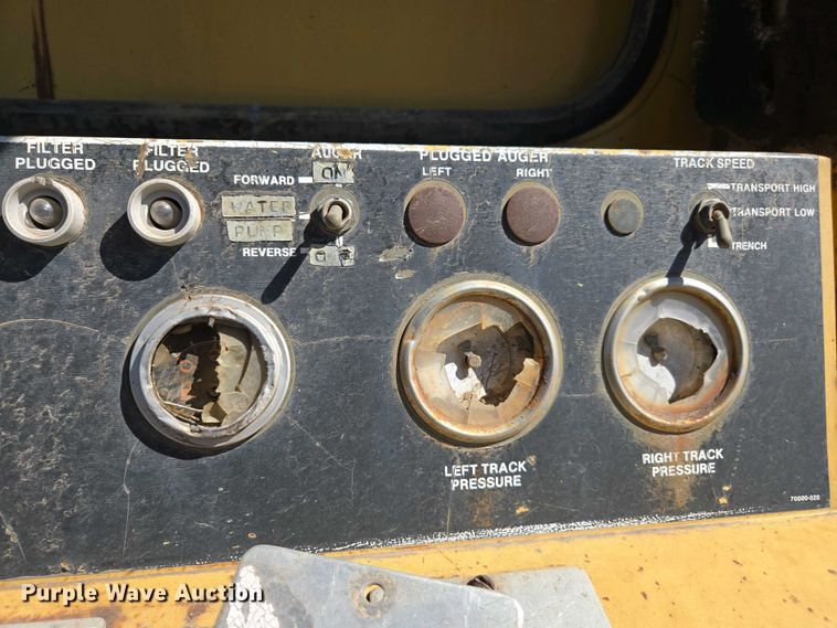 image for item EC0959 1992 Vermeer T850 trencher