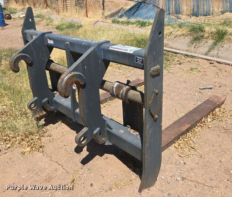 image for item EC0962 Paladin wheel loader forks