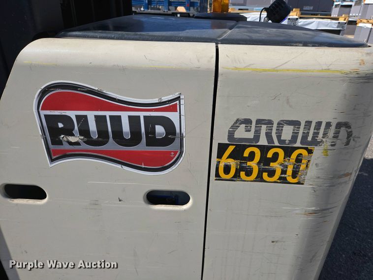 image for item EC0963 2015 Crown SP3520-30 order picker