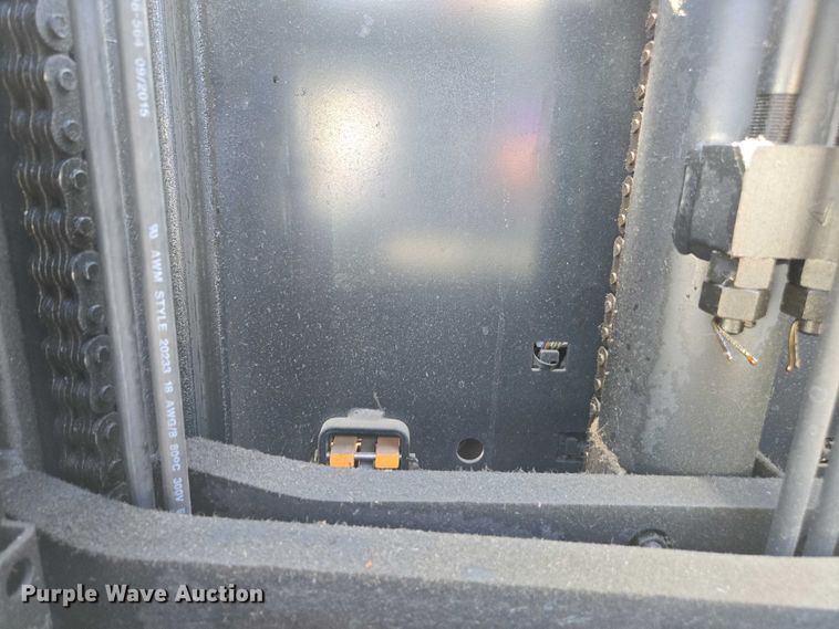 image for item EC0963 2015 Crown SP3520-30 order picker