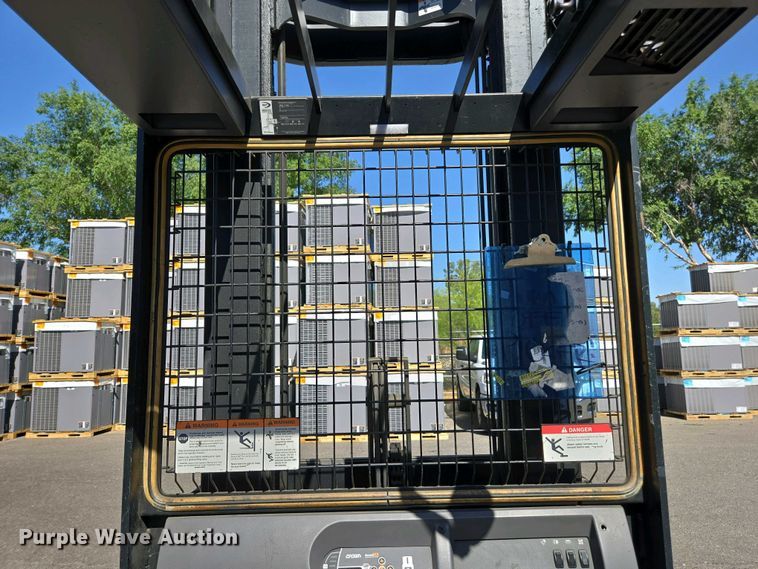 image for item EC0963 2015 Crown SP3520-30 order picker