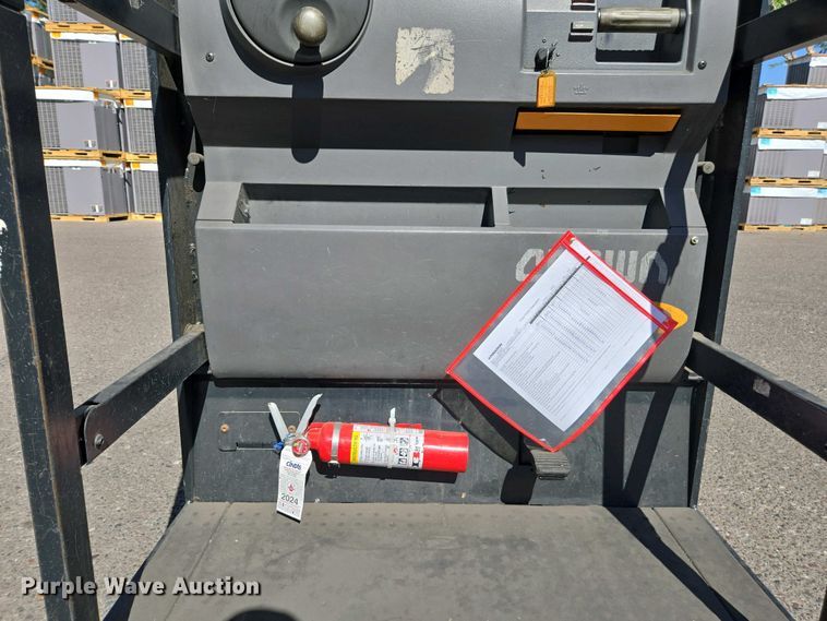 image for item EC0963 2015 Crown SP3520-30 order picker