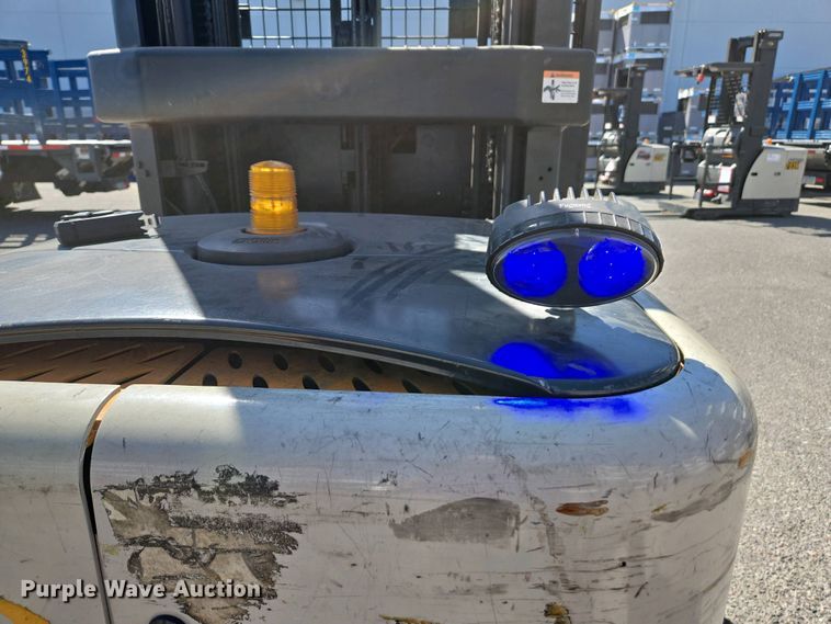 image for item EC0964 2015 Crown SP3520-30 order picker