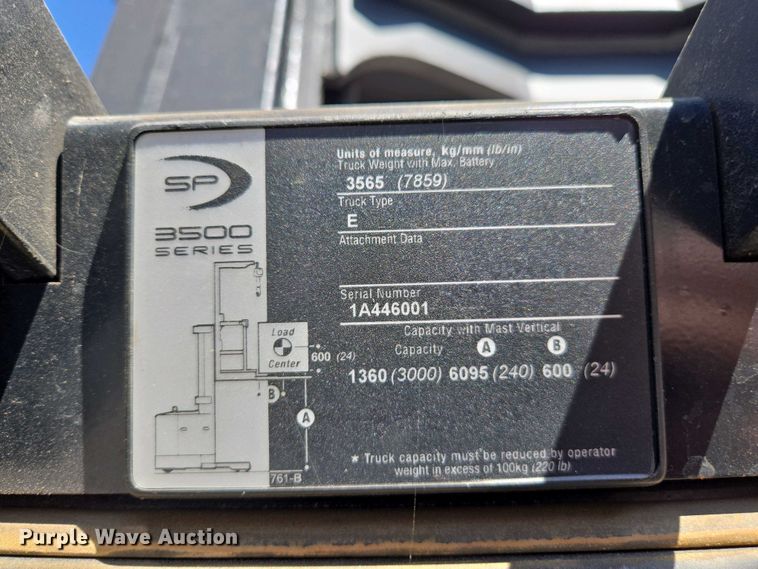 image for item EC0964 2015 Crown SP3520-30 order picker