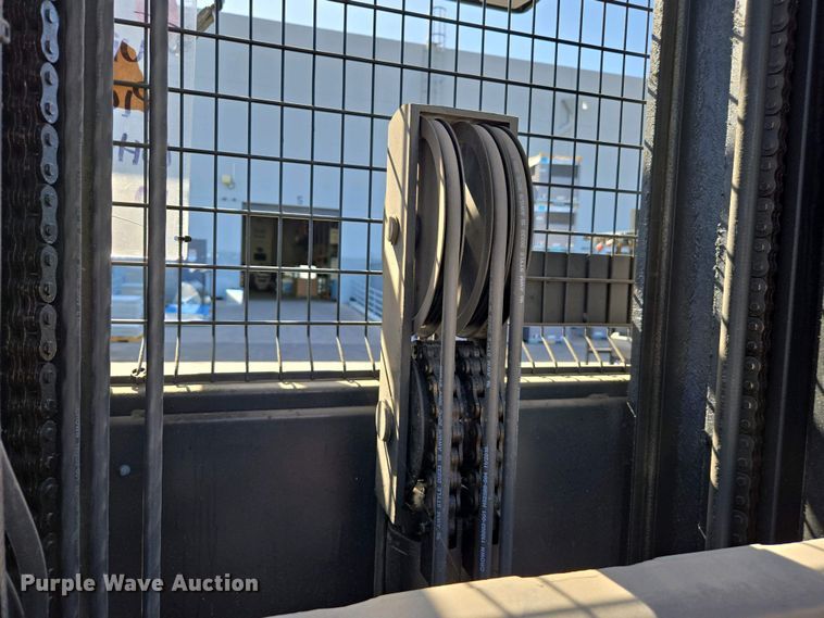 image for item EC0965 2016 Crown SP3520-30 order picker