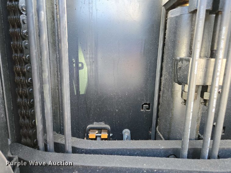 image for item EC0965 2016 Crown SP3520-30 order picker