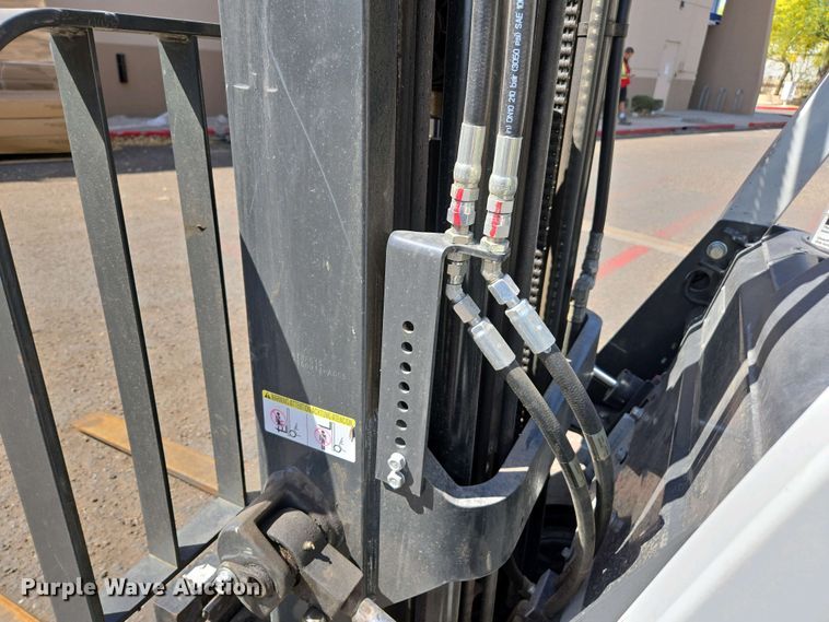 image for item EC0966 2016 UniCarriers CFS40 forklift