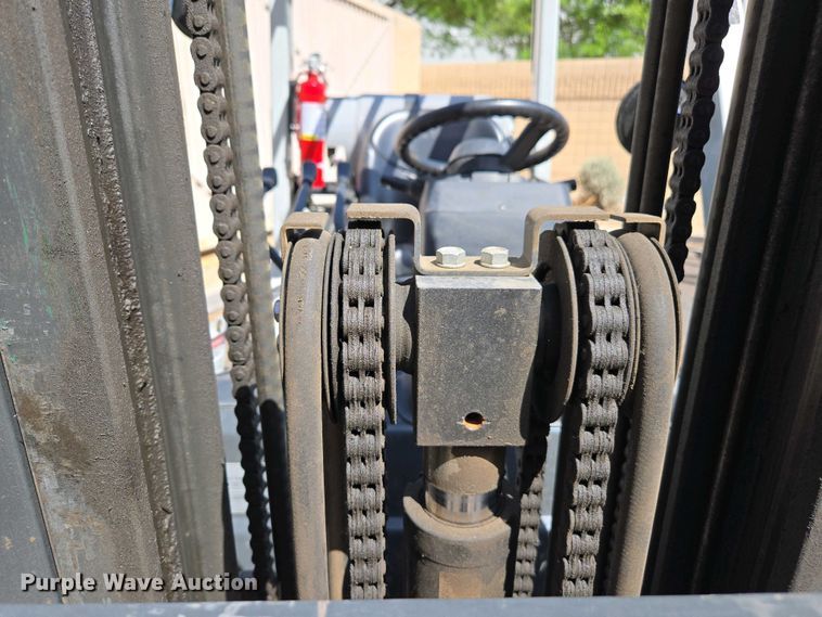 image for item EC0966 2016 UniCarriers CFS40 forklift