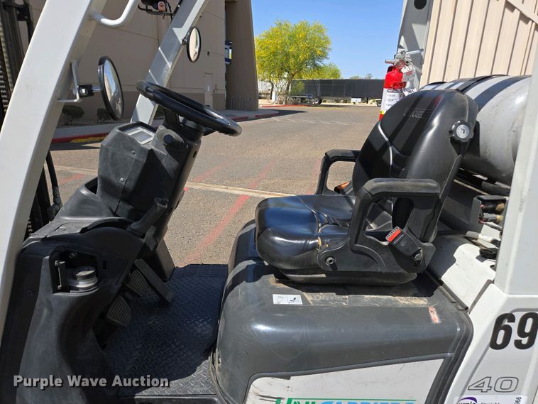 image for item EC0966 2016 UniCarriers CFS40 forklift