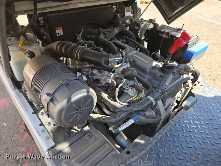 image for item EC0966 2016 UniCarriers CFS40 forklift